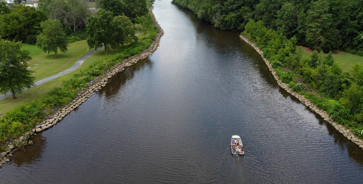 AquaCon_Marshyhope-boat_AJ-Metcalf_1171x593