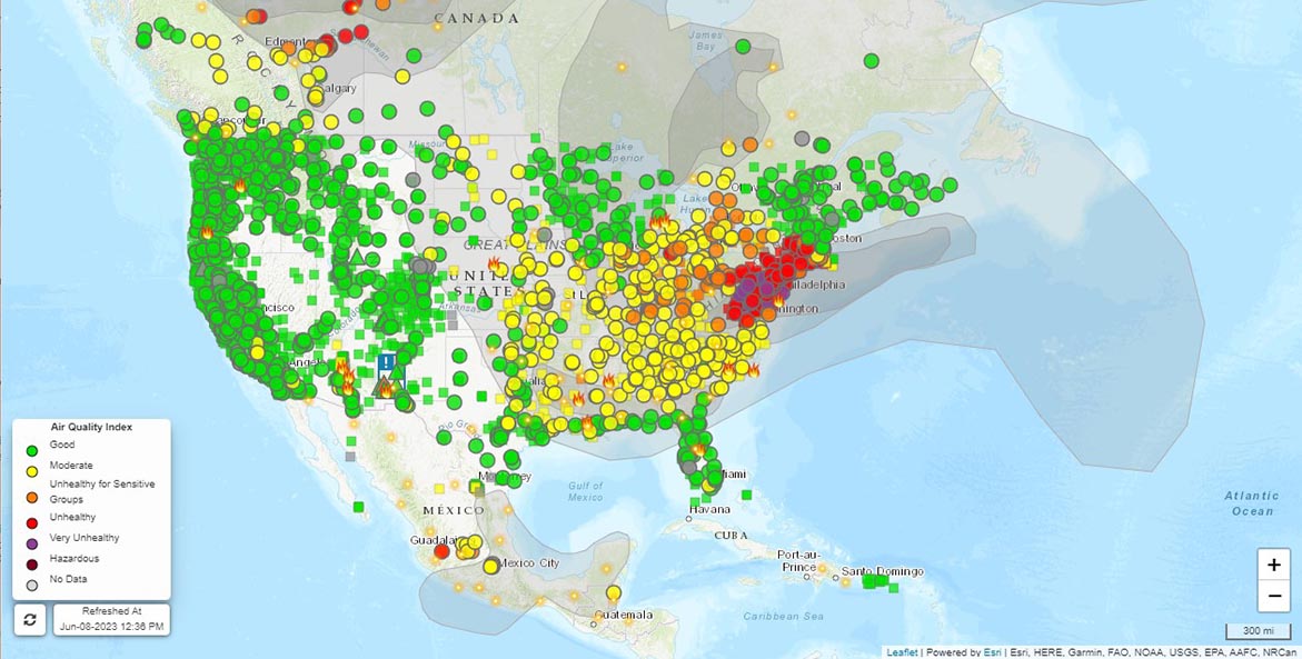 Map shows heavey red markers from New York to Virginia, signifying unhealthy air quality.