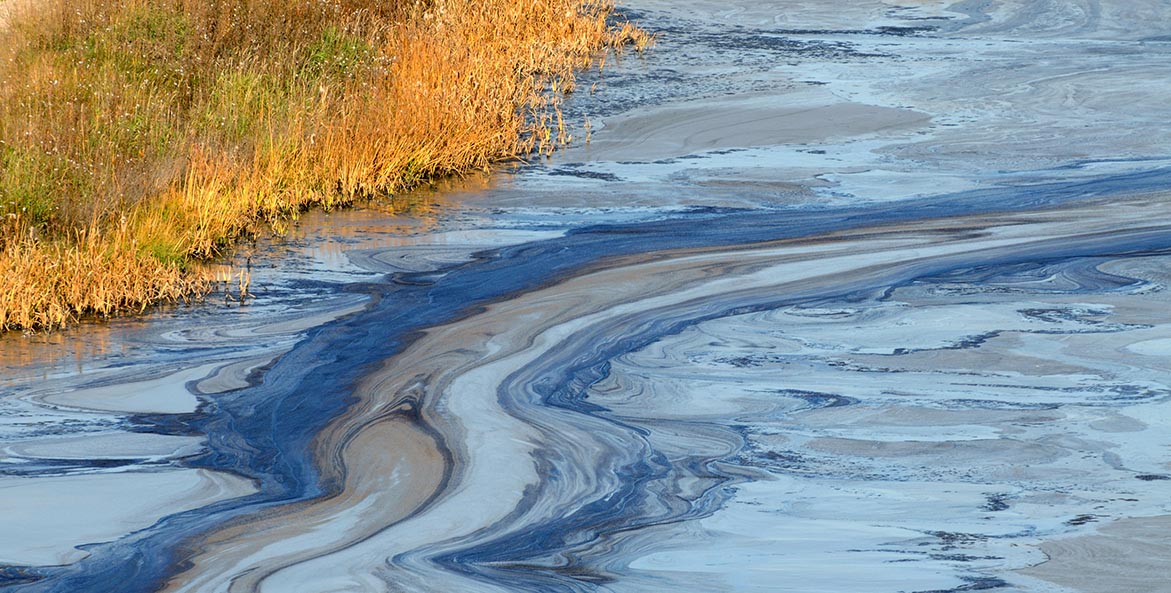 iStock-104684406_Phototreat_oil-slick-grasses_1171x593.jpg