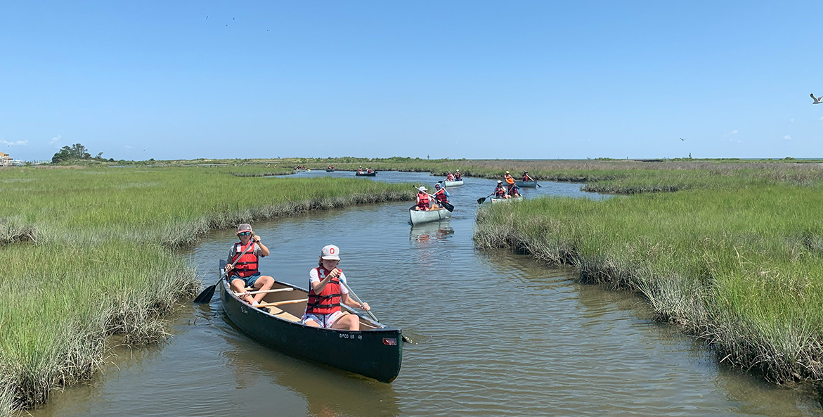 Students canoeing RickMittler 1171x593