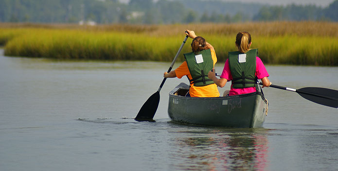 DSC02625-education-students-canoe_695x352.jpg