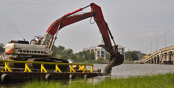 Oyster-reef-contruction-lafayette-river_ElizabethRiverProject_695x352.jpg