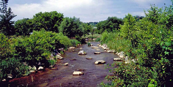 SCNC-0168_lititz-run-pa-river-restoration_staff_695x352.jpg