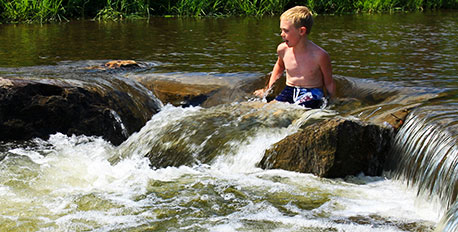 boy-in-creek_pennsylvania_MichelleYost_458x323