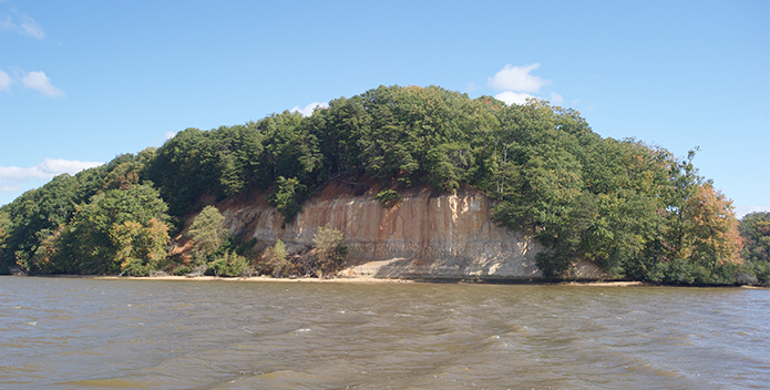 fones cliffs from water