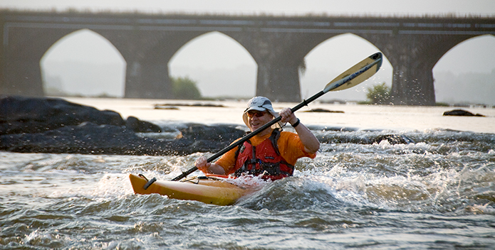 kayaking in the susquehanna - Miguel Angel de la Cueva iLCP 695x352