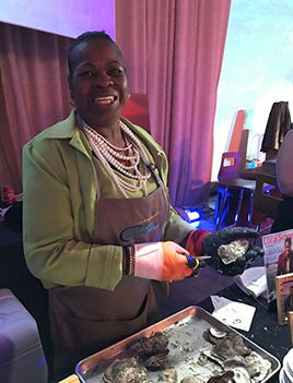 Deborah Pratt Shucking oysters at the 2017 D.C. on the Half Shell.