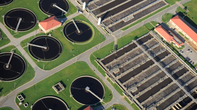 Overhead view of a wastewater treatment plant.
